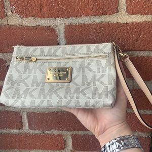 Michael Kors Monogram Wallet Wristlet